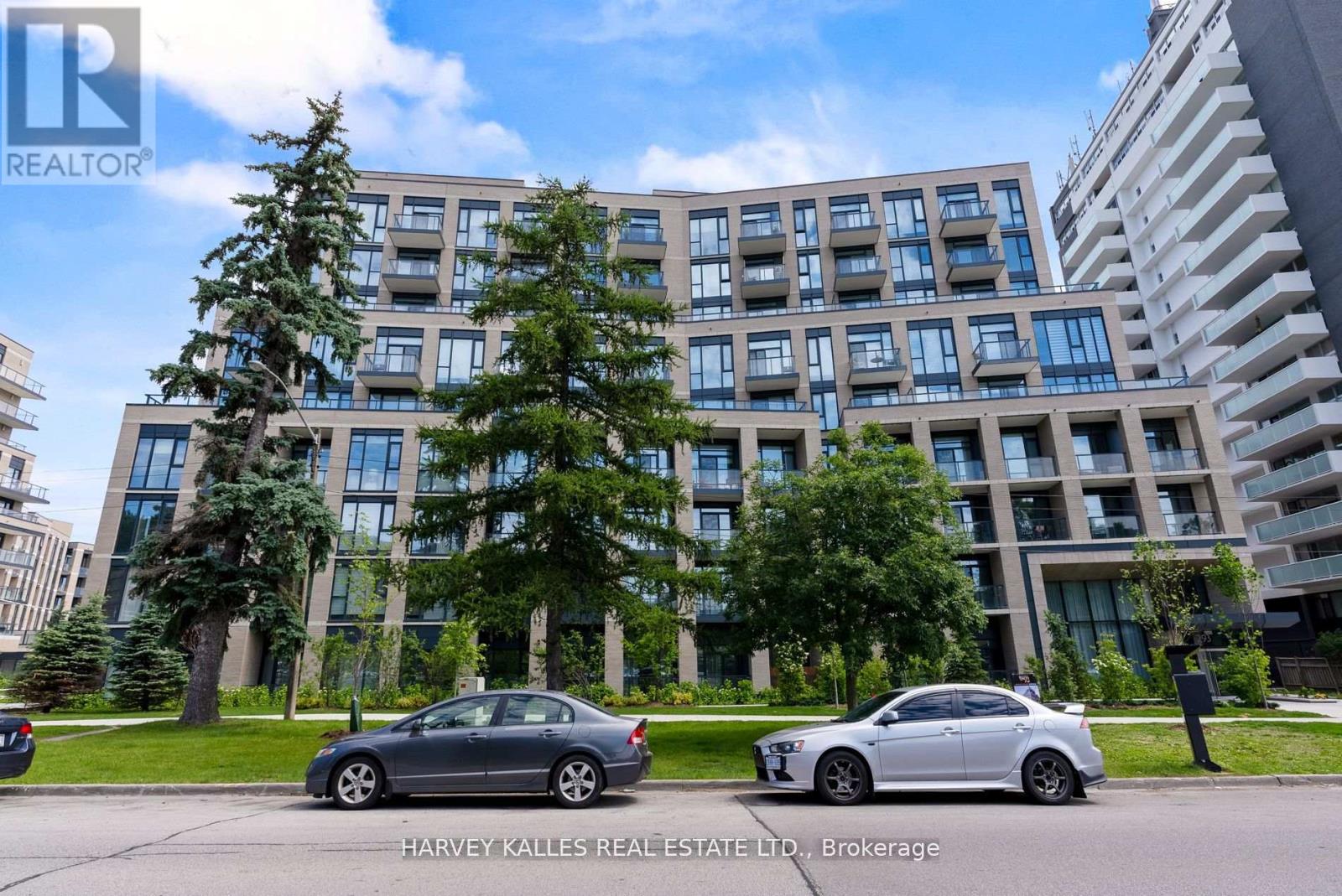 620 - 293 The Kingsway, Toronto, Ontario  M9A 3A9 - Photo 2 - W12889422