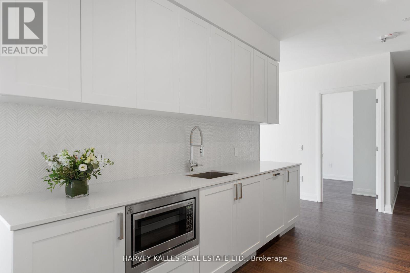 620 - 293 The Kingsway, Toronto, Ontario  M9A 3A9 - Photo 34 - W12889422