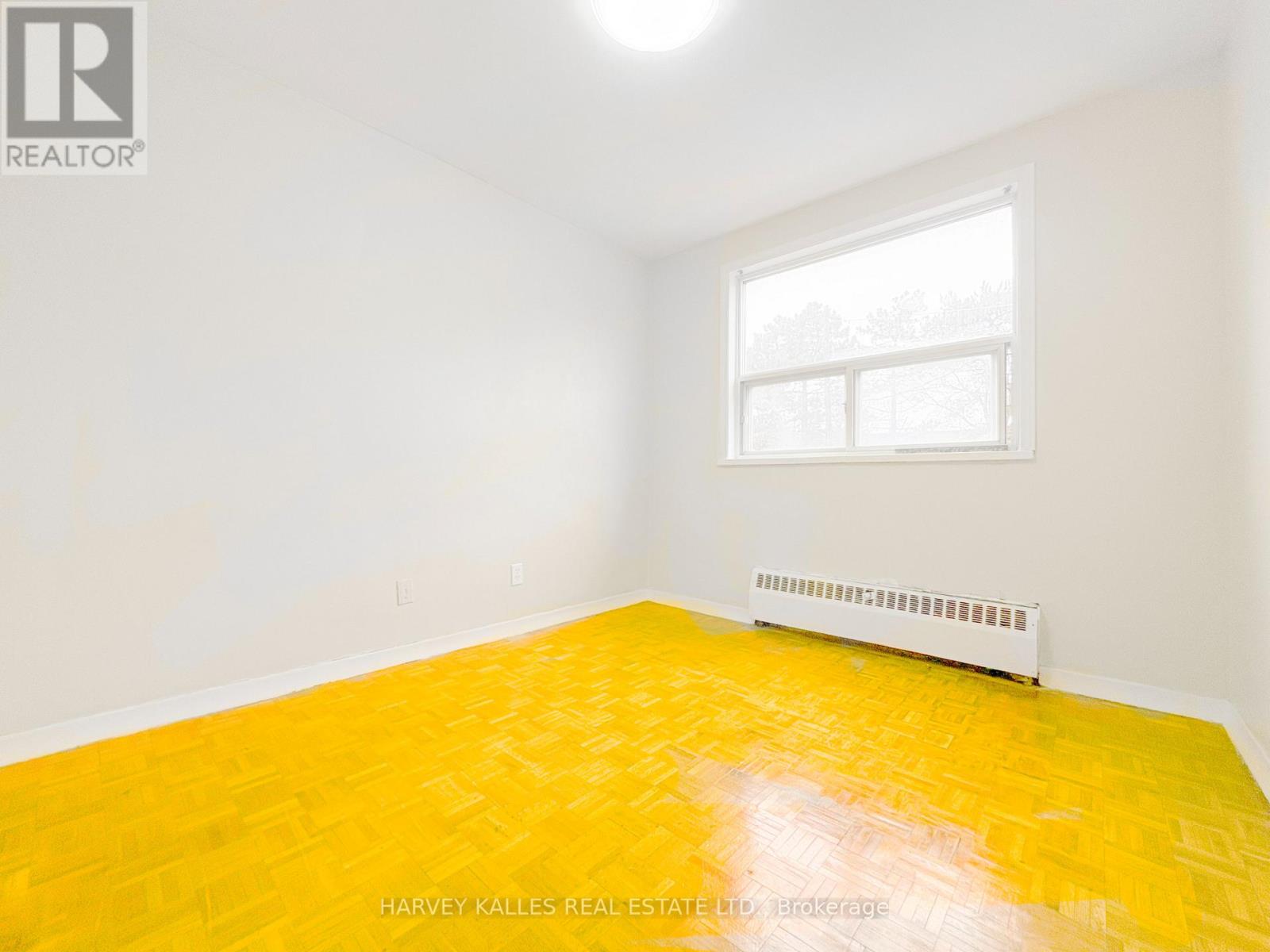 8 - 90 Blackfriar Avenue, Toronto, Ontario  M9R 3S9 - Photo 7 - W12889432