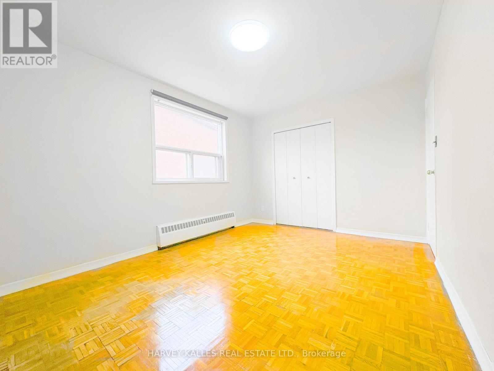 8 - 90 Blackfriar Avenue, Toronto, Ontario  M9R 3S9 - Photo 8 - W12889432