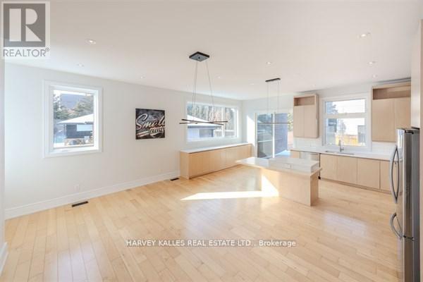 3279 Lakeshore Road, Burlington, Ontario  L7N 1A7 - Photo 21 - W12890228