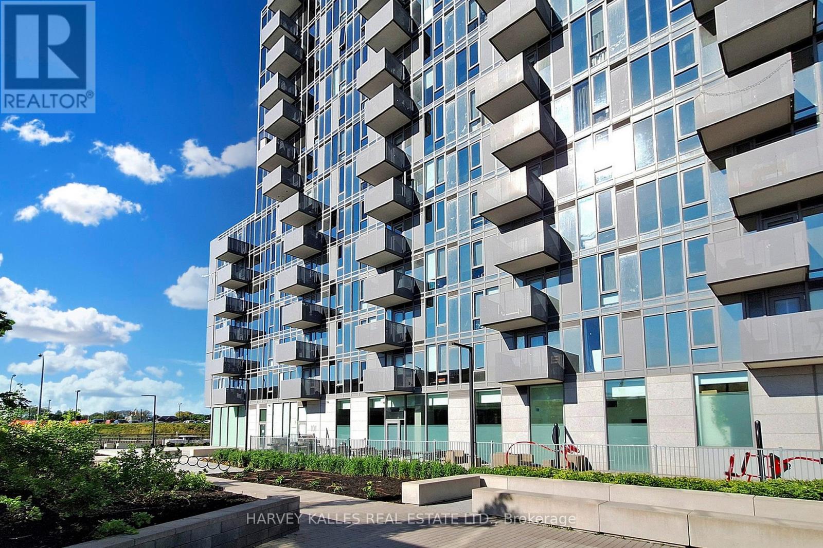 1406 - 38 Monte Kwinter Court, Toronto, Ontario  M3H 0E2 - Photo 3 - C12891814