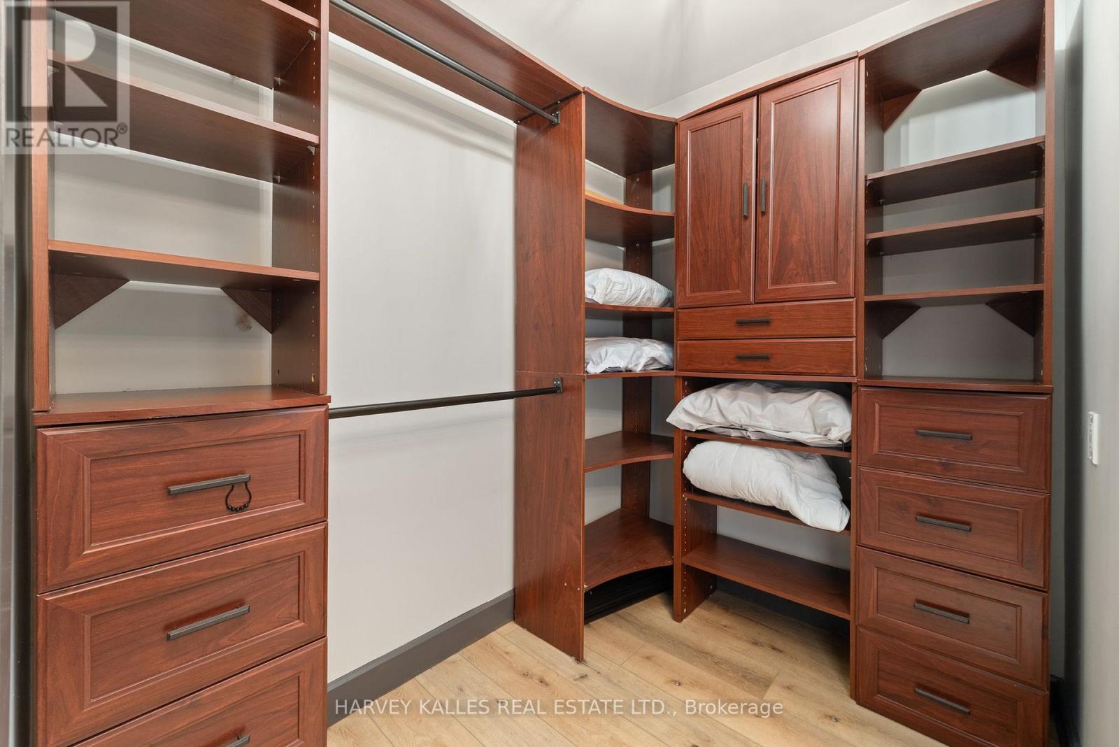 22 Demille Street, Prince Edward County, Ontario  K0K 2T0 - Photo 12 - X12893552