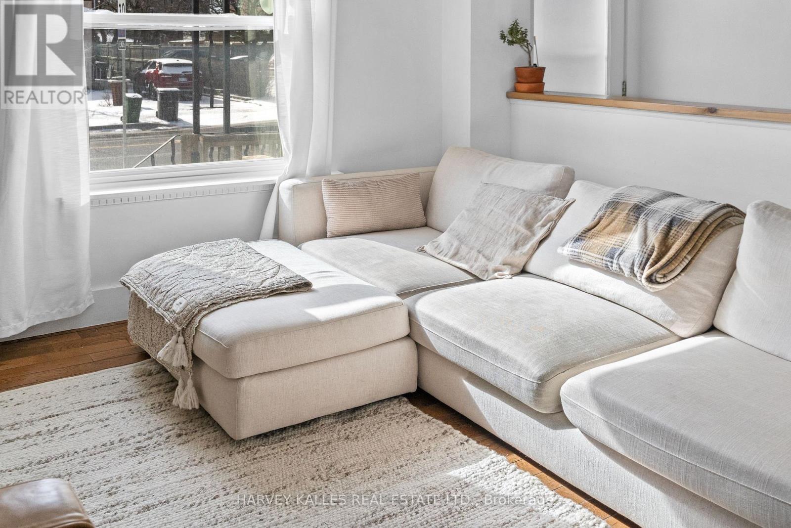 14 Manitoba Street, Toronto, Ontario  M8Y 1C7 - Photo 10 - W12894826