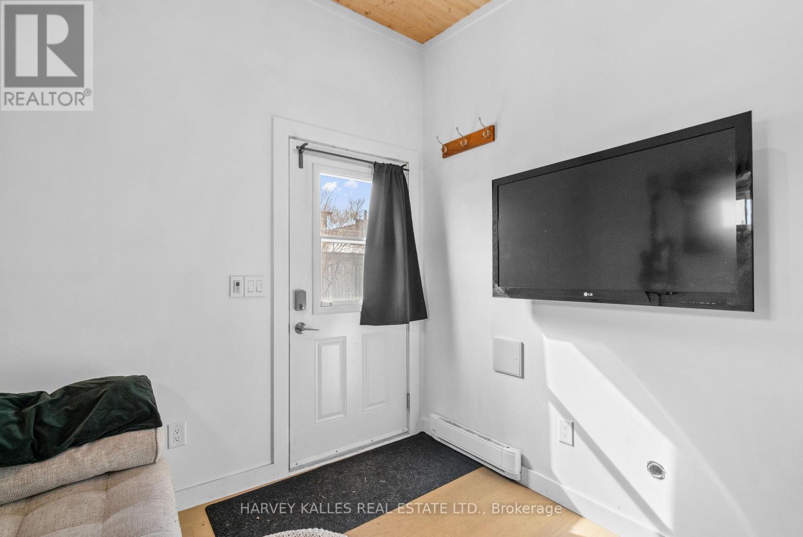 14 Manitoba Street, Toronto, Ontario  M8Y 1C7 - Photo 36 - W12894826