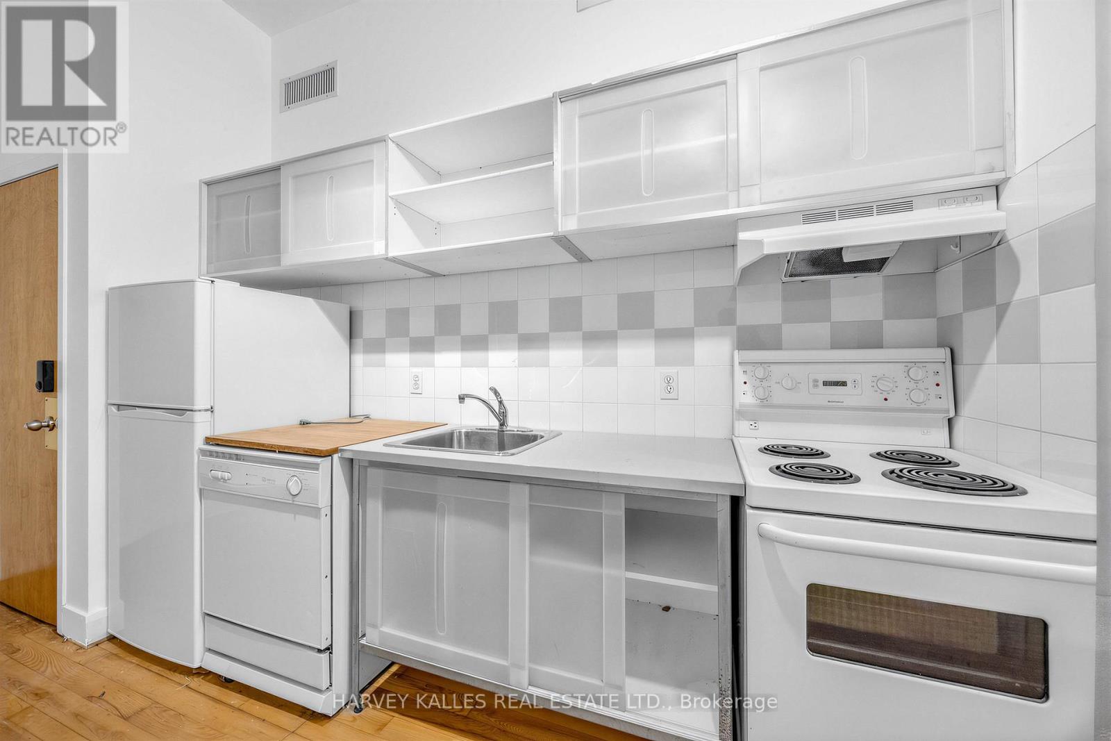 106 Queen Street E, Toronto, Ontario  M5C 1S6 - Photo 11 - C12899382