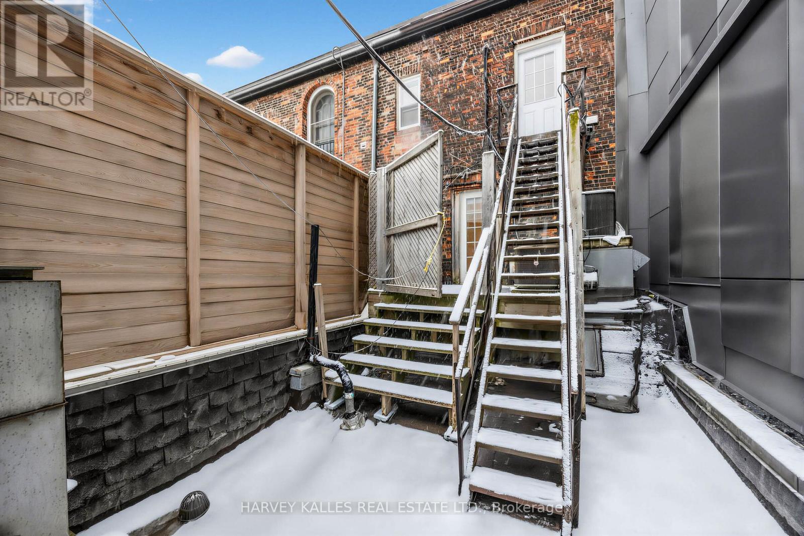 106 Queen Street E, Toronto, Ontario  M5C 1S6 - Photo 29 - C12899468