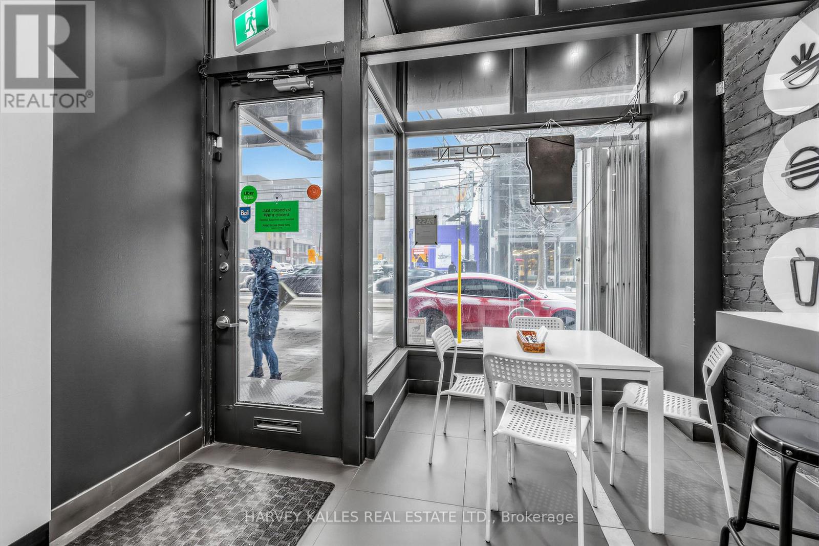 106 Queen Street E, Toronto, Ontario  M5C 1S6 - Photo 3 - C12899468