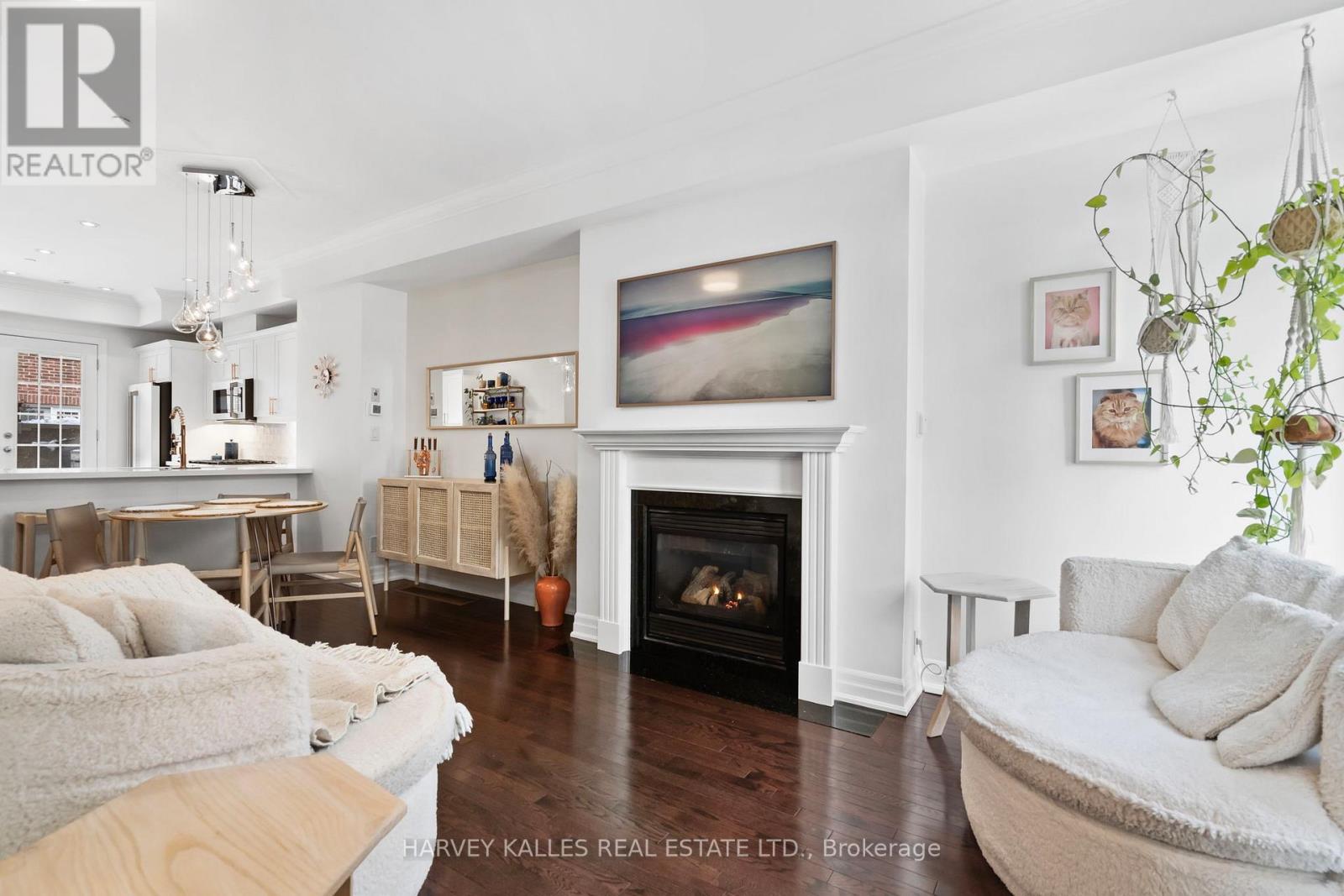 17 Peelar Mews, Toronto, Ontario  M8Y 0B1 - Photo 13 - W12900730