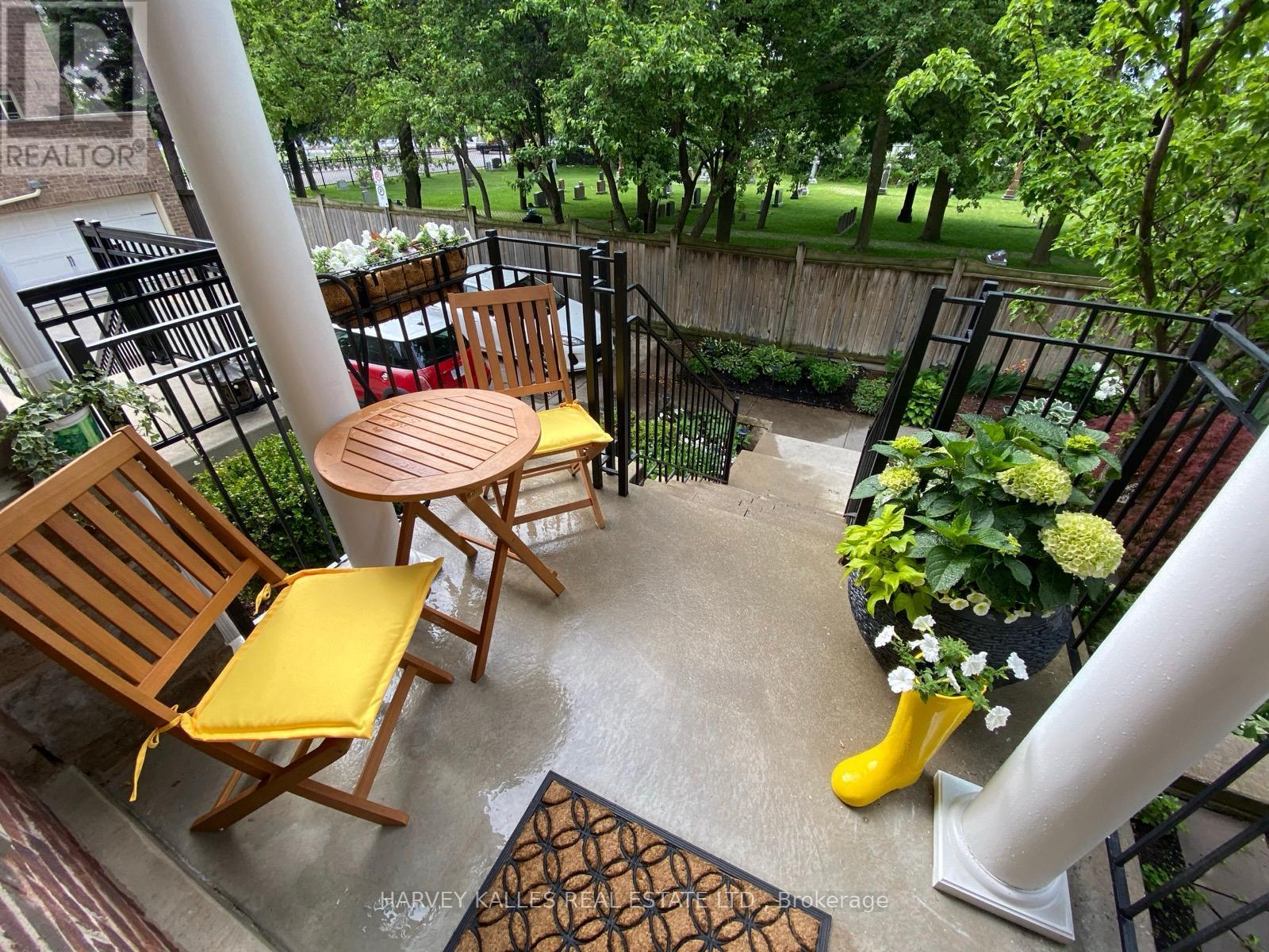 17 Peelar Mews, Toronto, Ontario  M8Y 0B1 - Photo 42 - W12900730