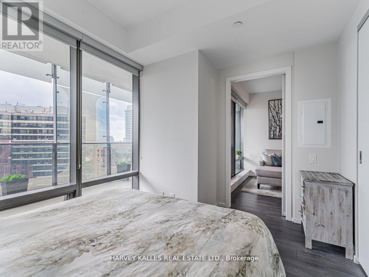 2806 - 5 St Joseph Street, Toronto, Ontario  M4Y 1Z3 - Photo 13 - C12901488