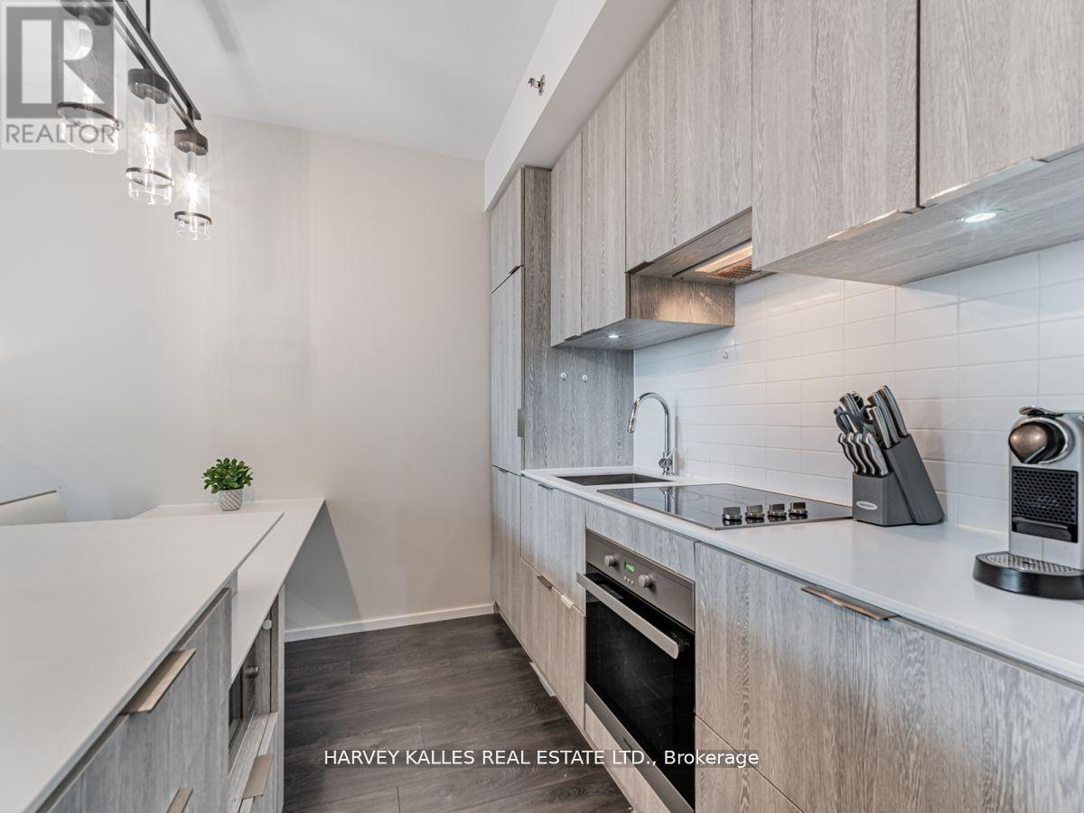 2806 - 5 St Joseph Street, Toronto, Ontario  M4Y 1Z3 - Photo 9 - C12901488