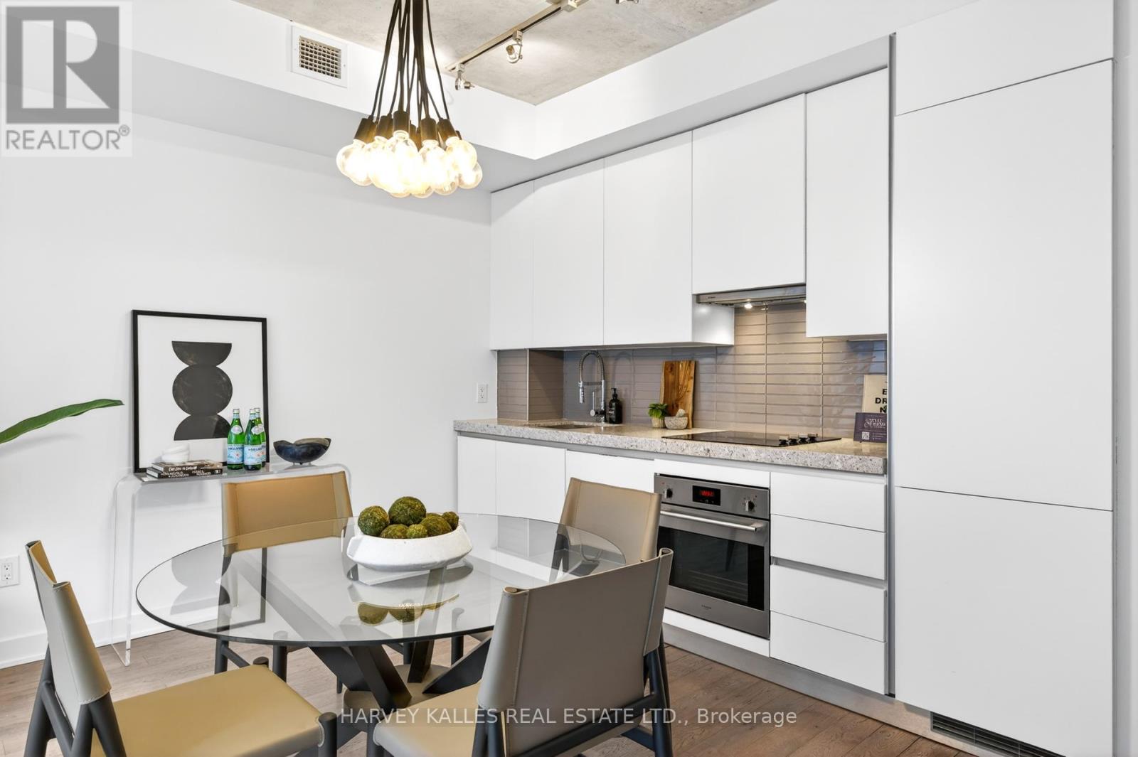 604 - 38 Stewart Street, Toronto, Ontario  M5V 0H1 - Photo 4 - C12905068