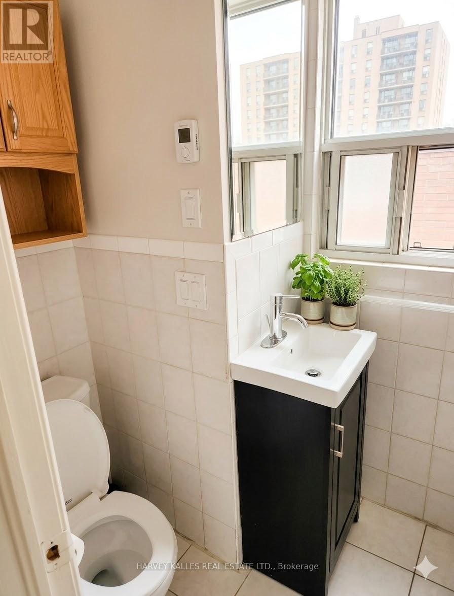 4 - 101 Connaught Avenue S, Hamilton, Ontario  L8M 3C4 - Photo 8 - X12905500