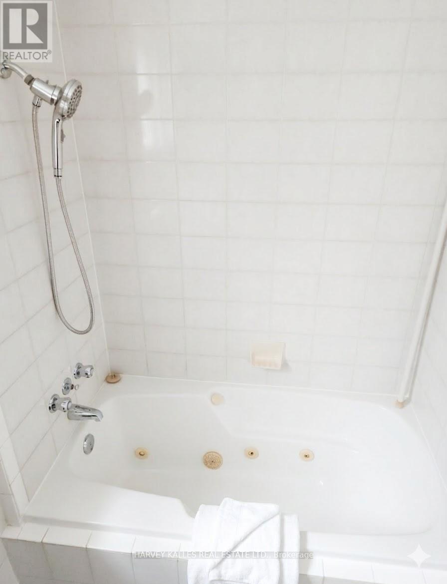 4 - 101 Connaught Avenue S, Hamilton, Ontario  L8M 3C4 - Photo 9 - X12905500