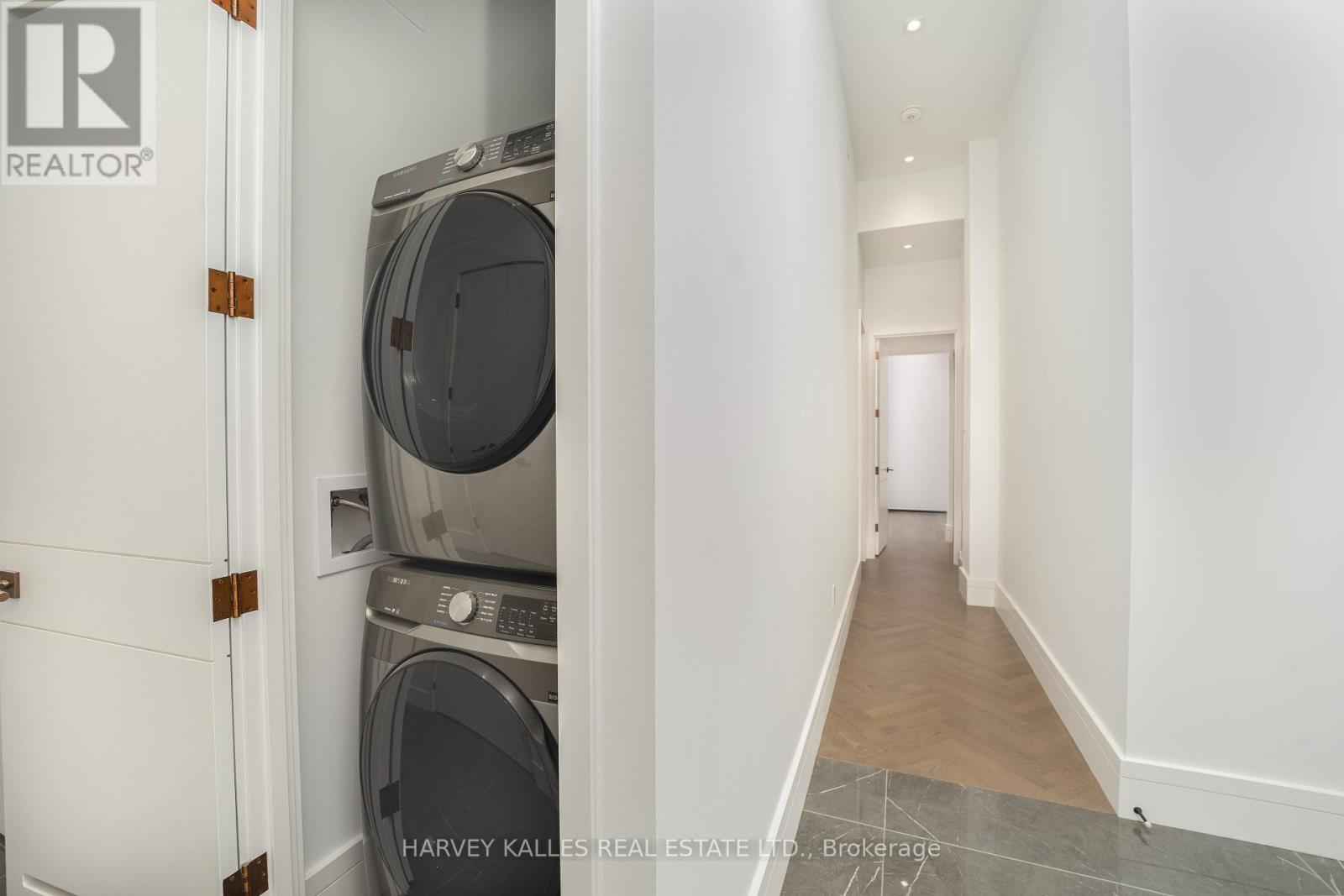 2002 - 215 Lonsdale Road, Toronto, Ontario  M4V 1W7 - Photo 17 - C12906736