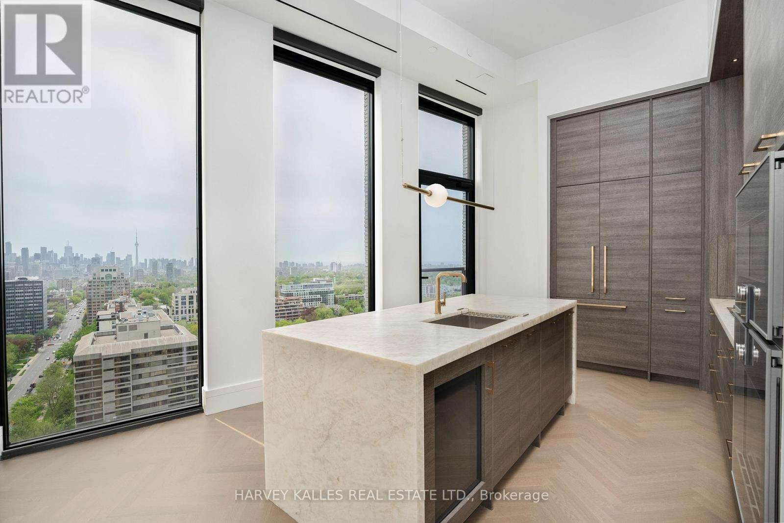 2002 - 215 Lonsdale Road, Toronto, Ontario  M4V 1W7 - Photo 8 - C12906736