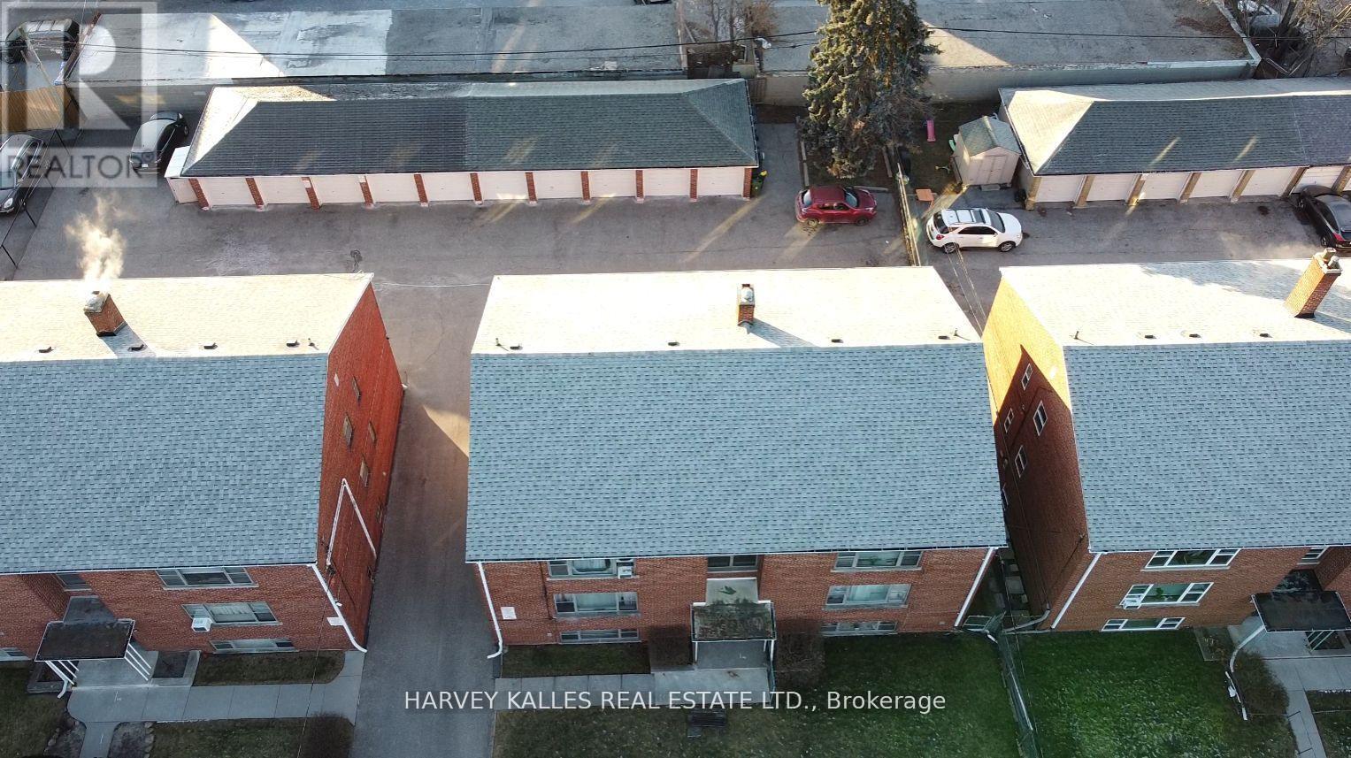 90 Trethewey Drive, Toronto, Ontario  M6M 4B4 - Photo 15 - W12908646