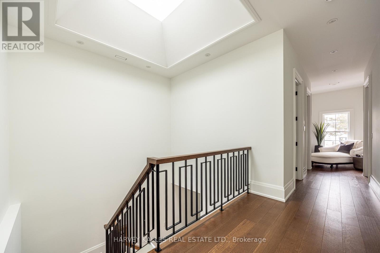 264 Cortleigh Boulevard, Toronto, Ontario  M5N 1P7 - Photo 22 - C12909036