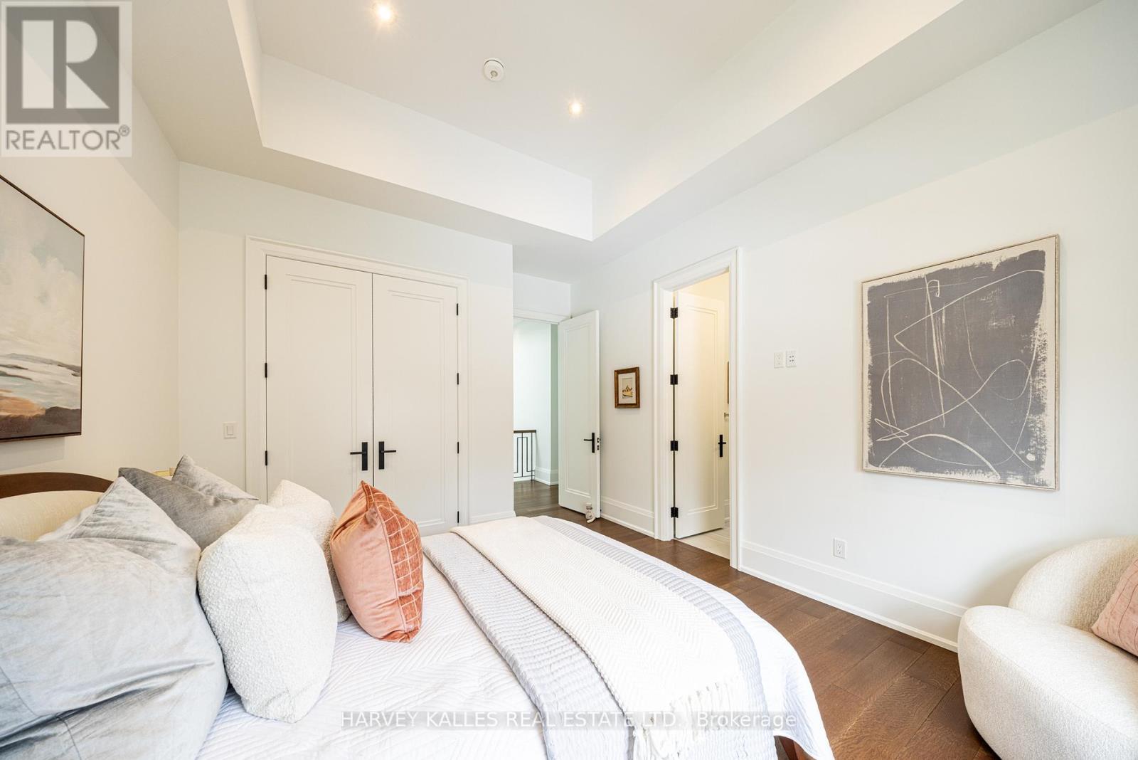 264 Cortleigh Boulevard, Toronto, Ontario  M5N 1P7 - Photo 30 - C12909036