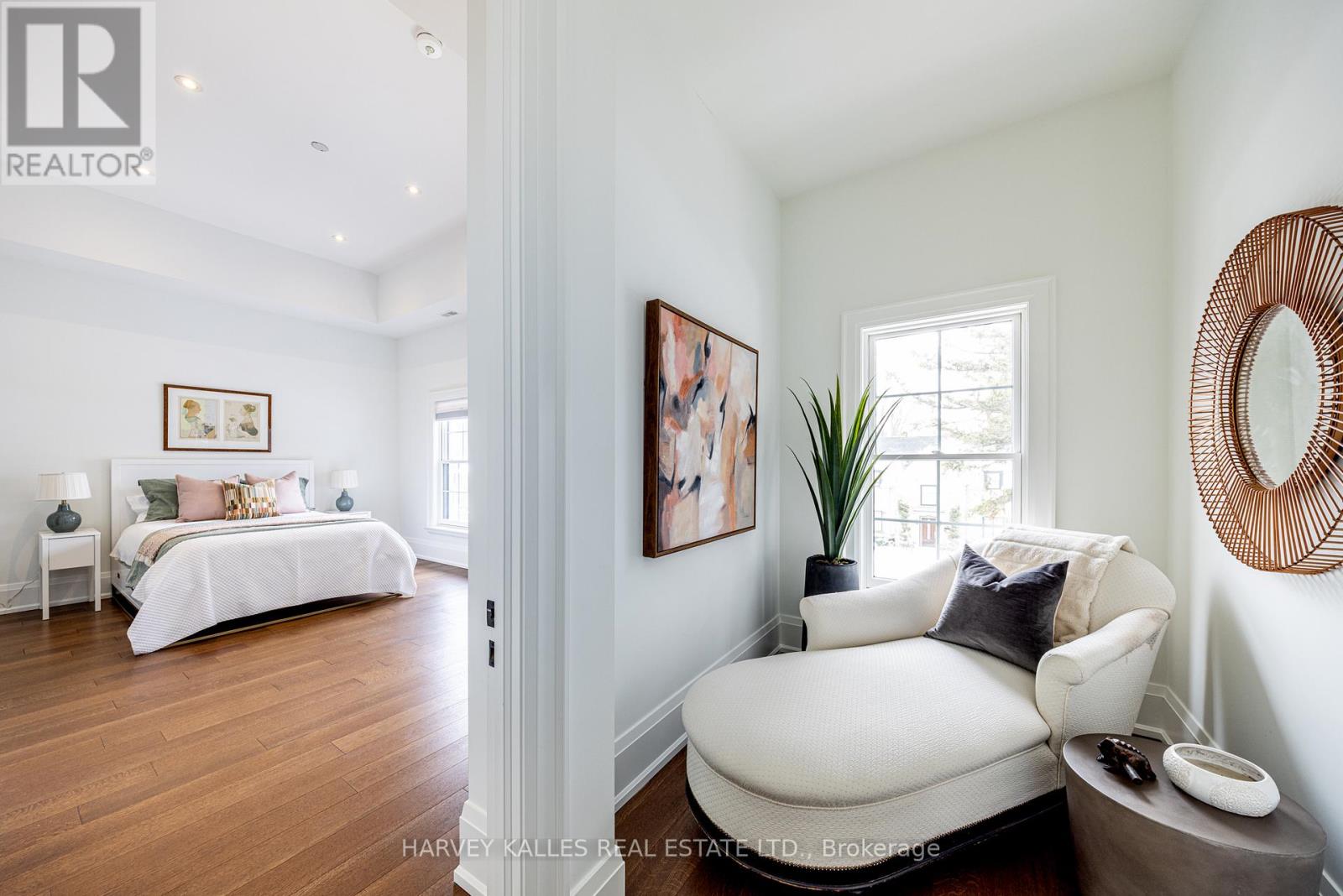 264 Cortleigh Boulevard, Toronto, Ontario  M5N 1P7 - Photo 34 - C12909036