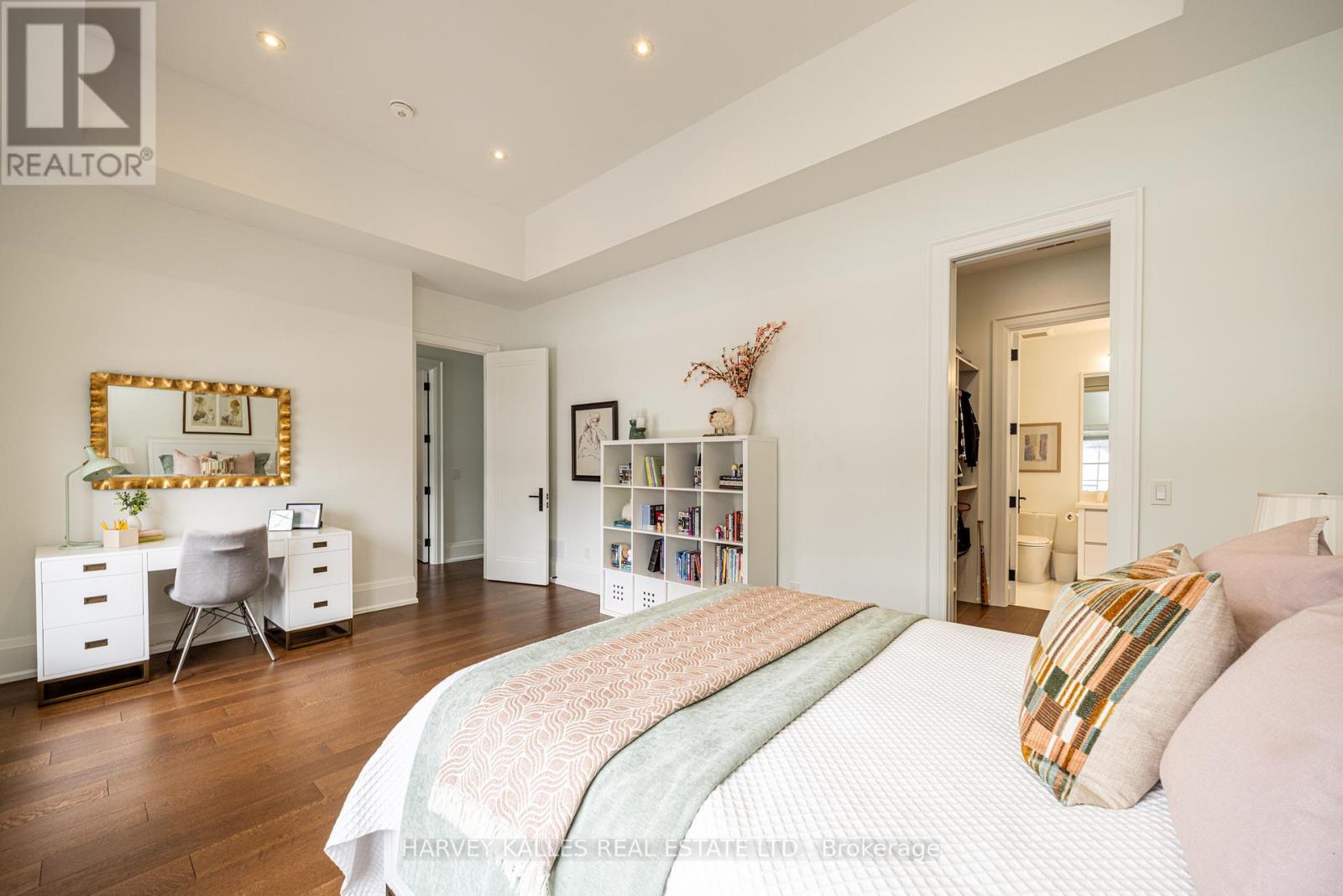 264 Cortleigh Boulevard, Toronto, Ontario  M5N 1P7 - Photo 36 - C12909036