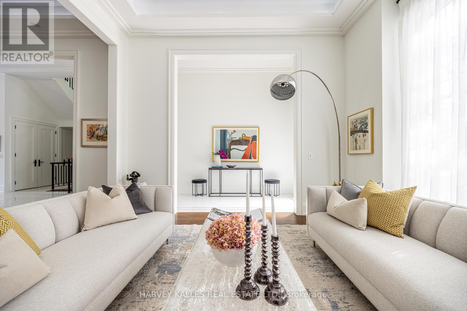 264 Cortleigh Boulevard, Toronto, Ontario  M5N 1P7 - Photo 4 - C12909036