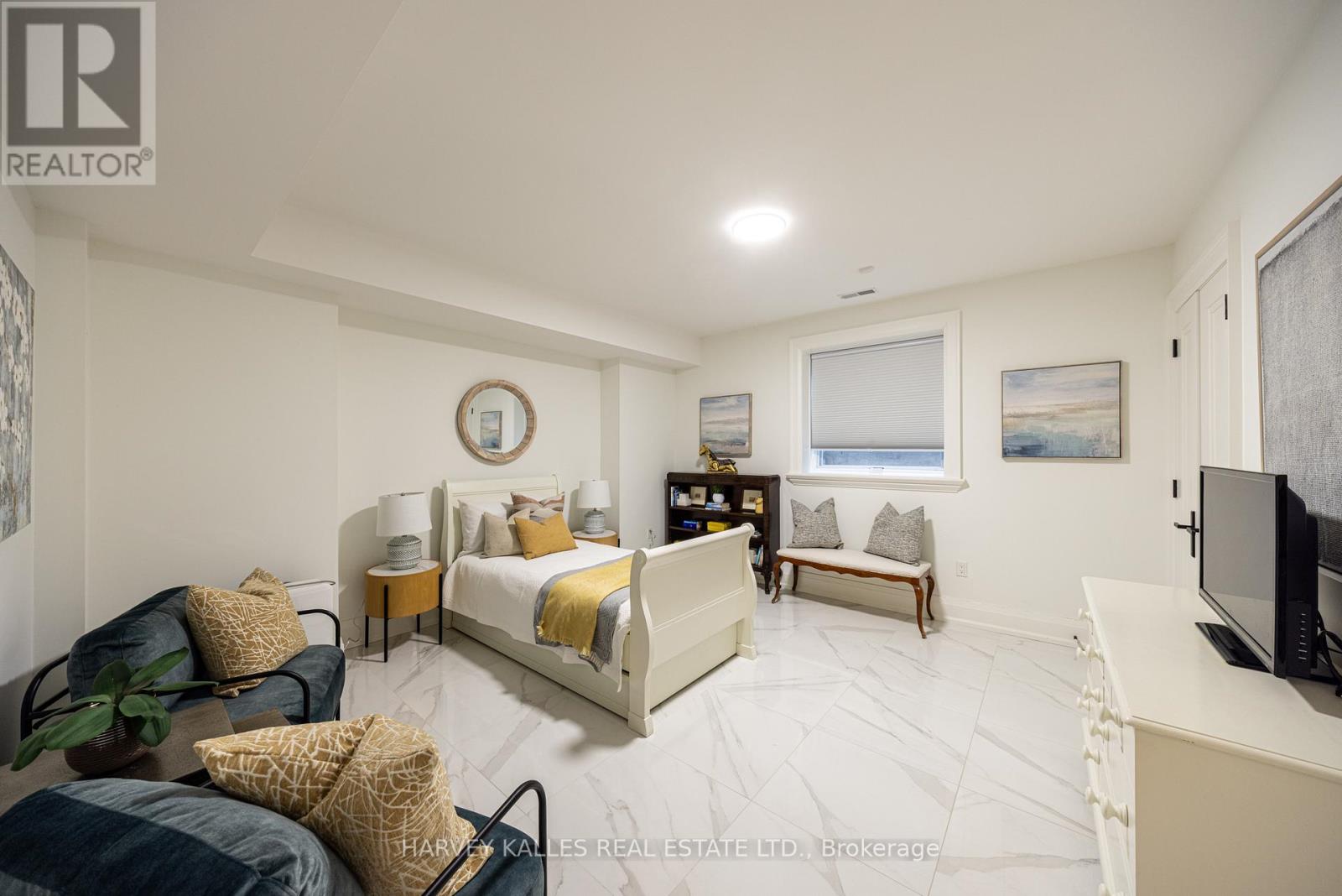 264 Cortleigh Boulevard, Toronto, Ontario  M5N 1P7 - Photo 43 - C12909036