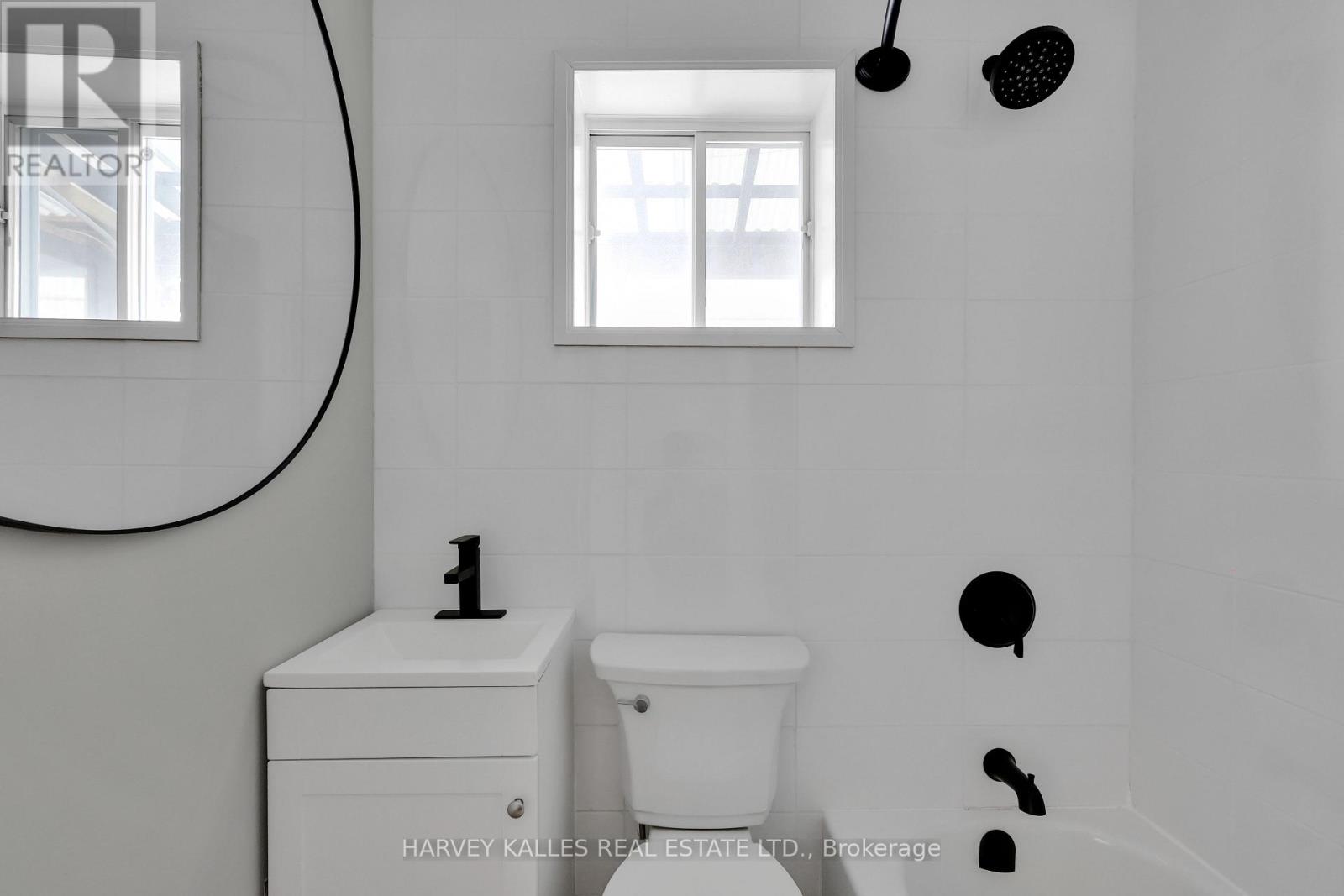 244 Markham Street, Toronto, Ontario  M6J 2G6 - Photo 21 - C12909958