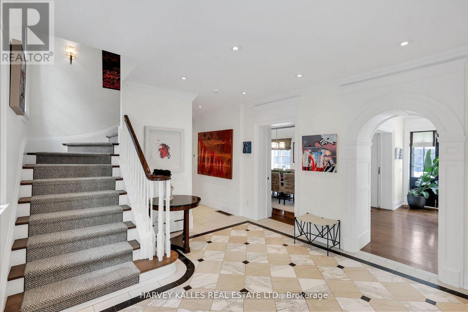 444 Russell Hill Road, Toronto, Ontario  M5P 2S5 - Photo 4 - C12910216