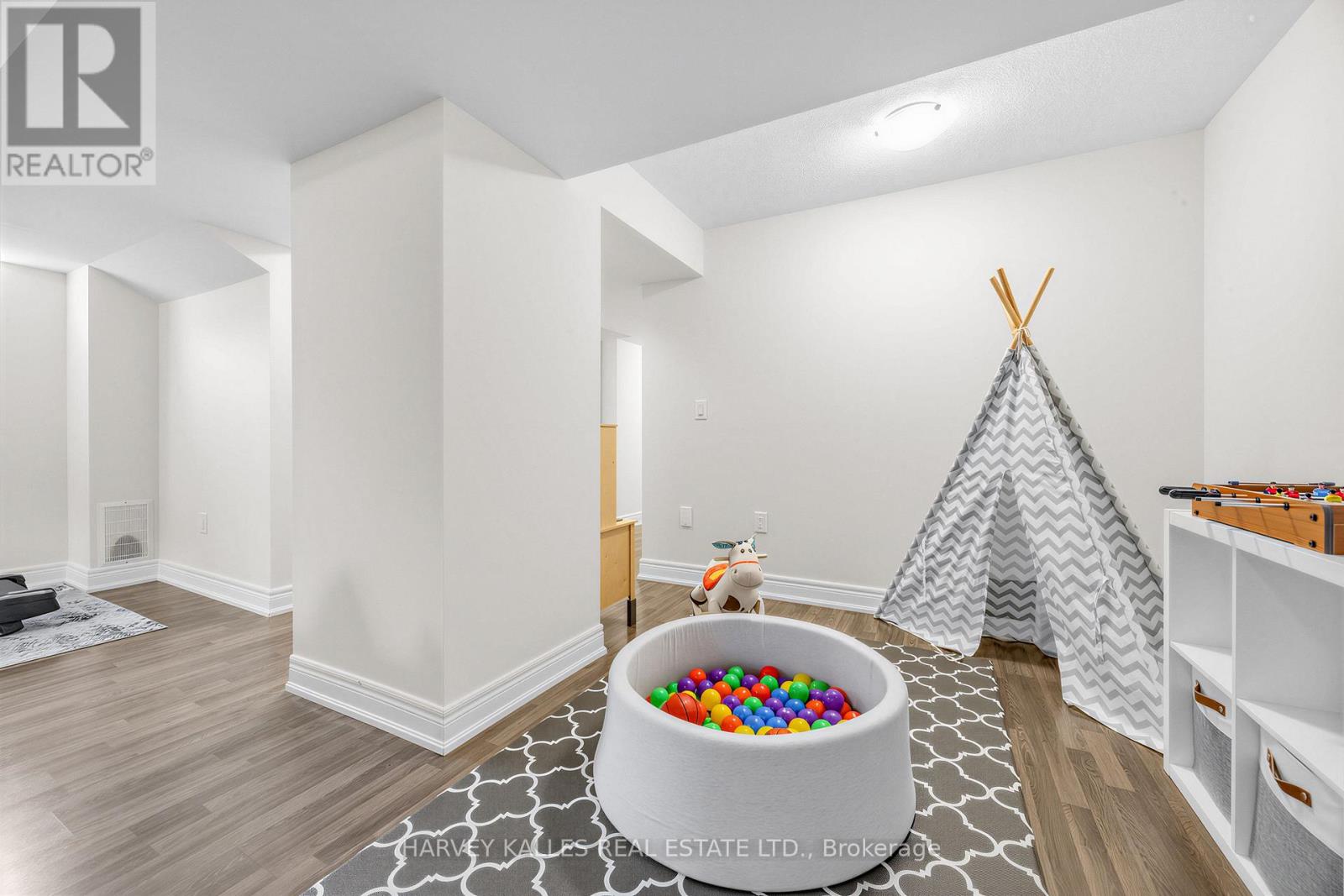 1002 Kingpeak Crescent, Pickering, Ontario  L1X 0H3 - Photo 37 - E12910342