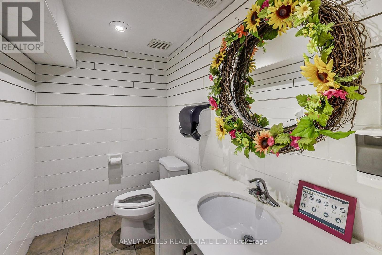 395 Keele Street, Toronto, Ontario  M6P 2K9 - Photo 10 - W12910722