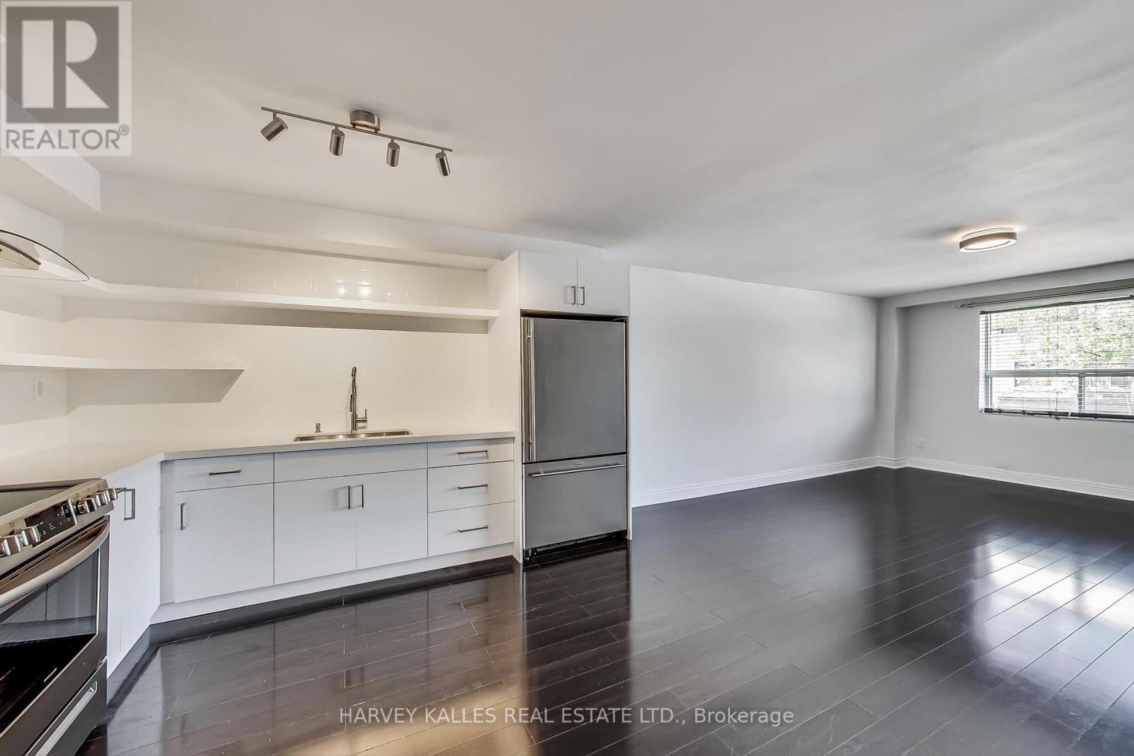 395 Keele Street, Toronto, Ontario  M6P 2K9 - Photo 16 - W12910722