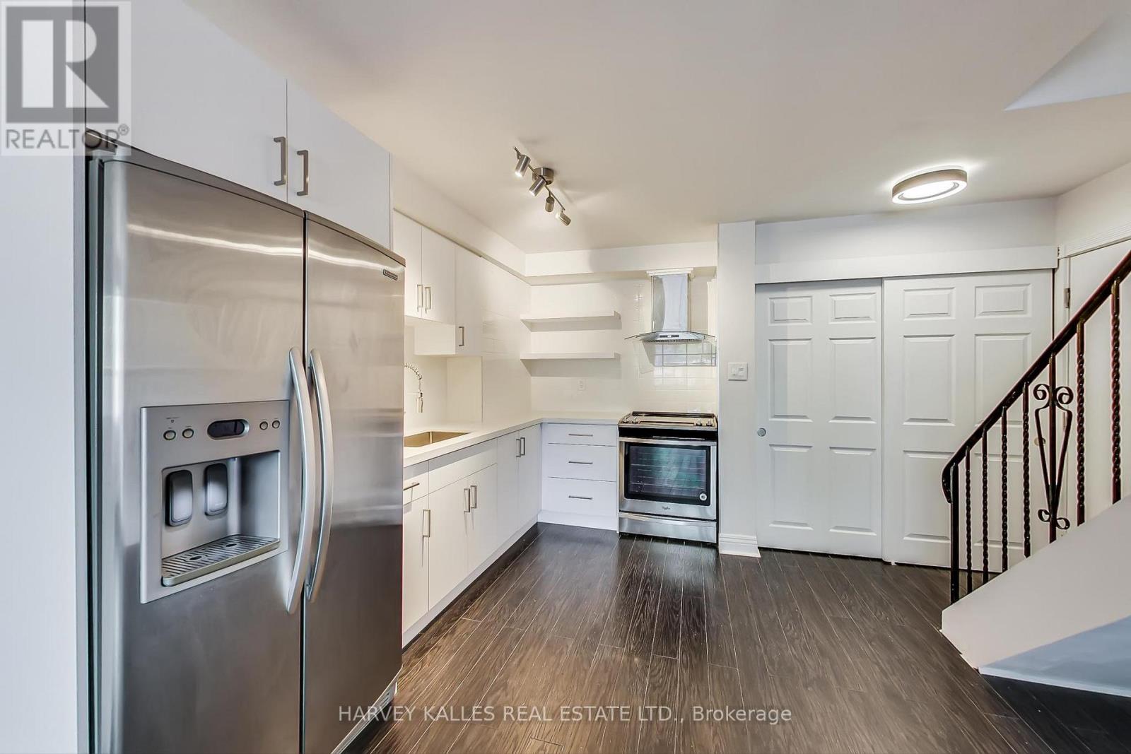 395 Keele Street, Toronto, Ontario  M6P 2K9 - Photo 24 - W12910722