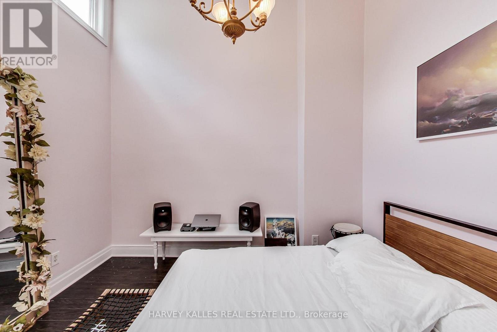 395 Keele Street, Toronto, Ontario  M6P 2K9 - Photo 31 - W12910722