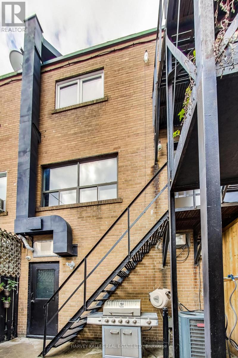 395 Keele Street, Toronto, Ontario  M6P 2K9 - Photo 35 - W12910722