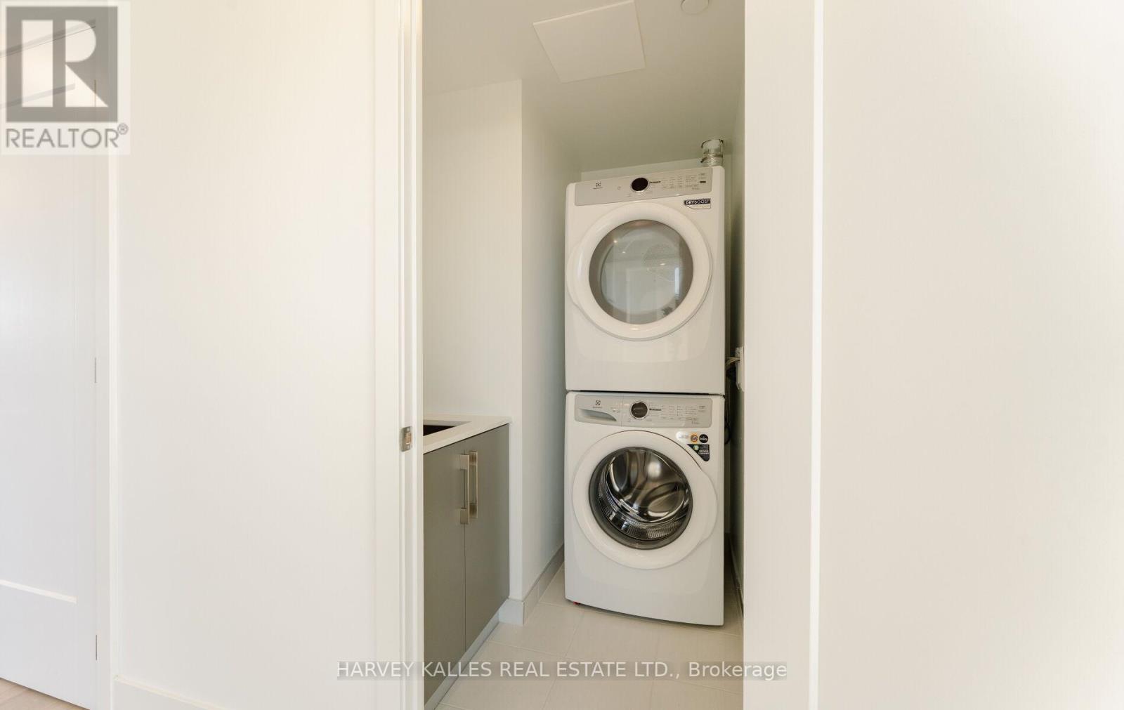 Ph1 - 8 Manor Road W, Toronto, Ontario  M4S 2A5 - Photo 19 - C12913308