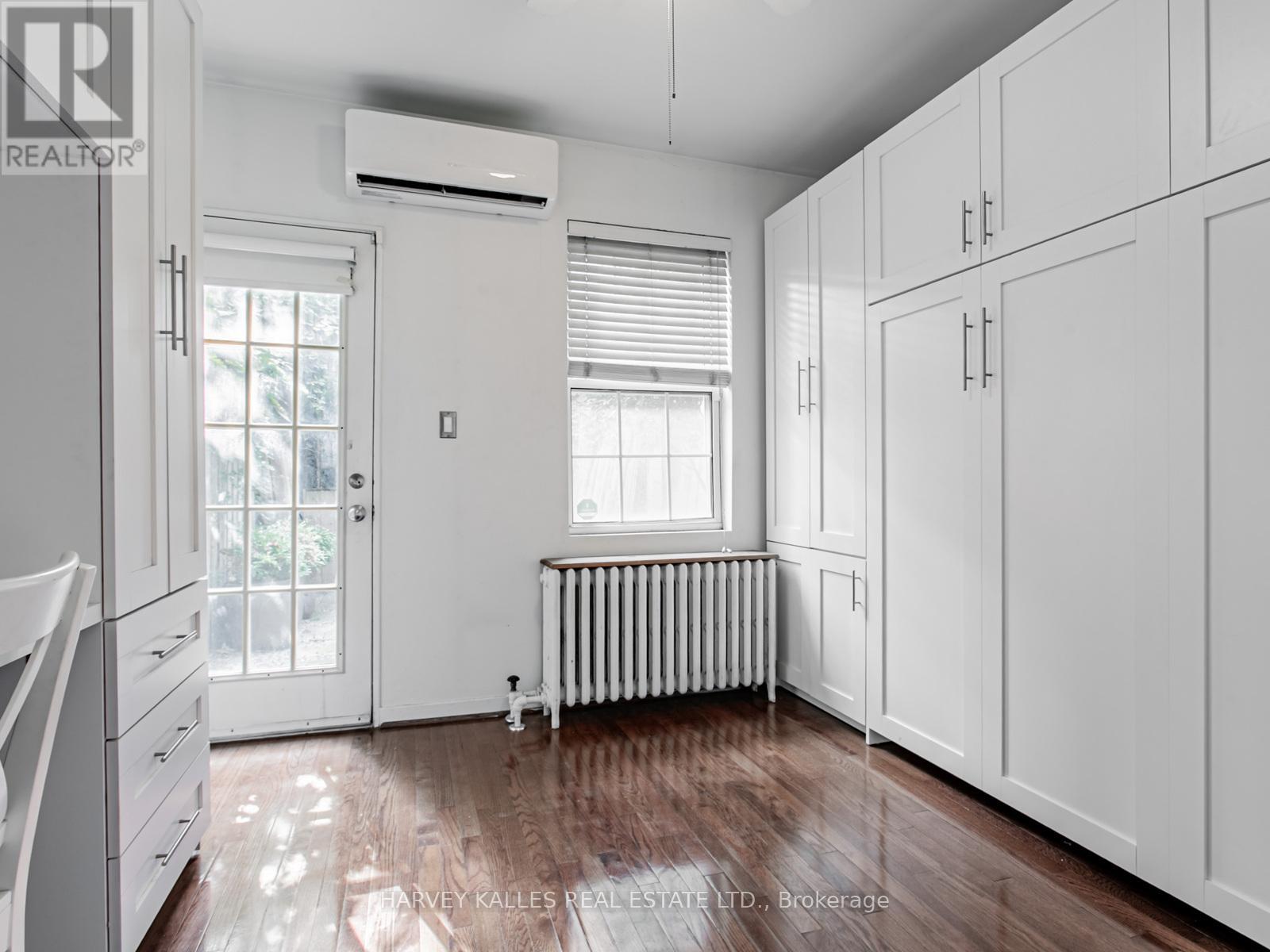 Main - 490 Montrose Avenue, Toronto, Ontario  M6G 3H1 - Photo 18 - C12913798