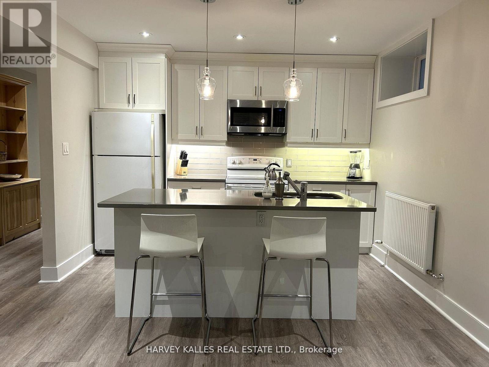 Lower - 99 Braemar Avenue, Toronto, Ontario  M5P 2L3 - Photo 4 - C12915608