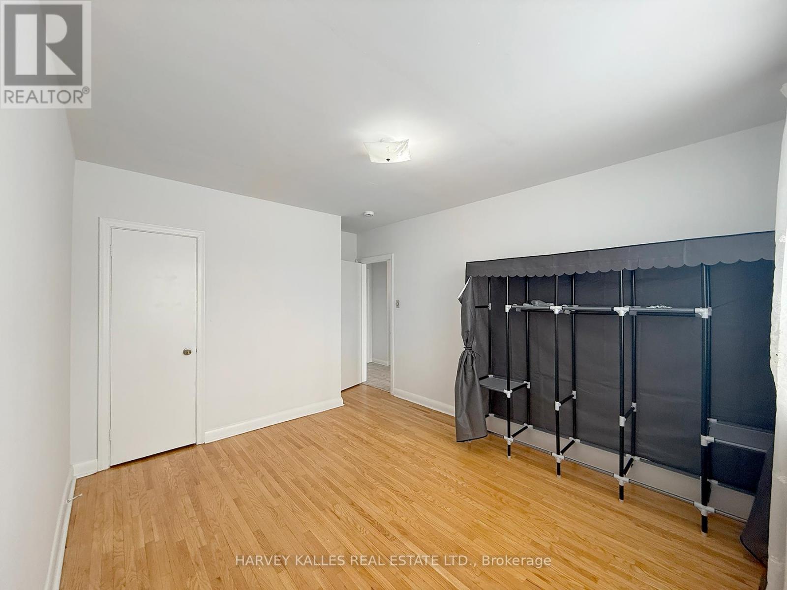 214 Dixon Road, Toronto, Ontario  M9P 2M1 - Photo 12 - W12916084
