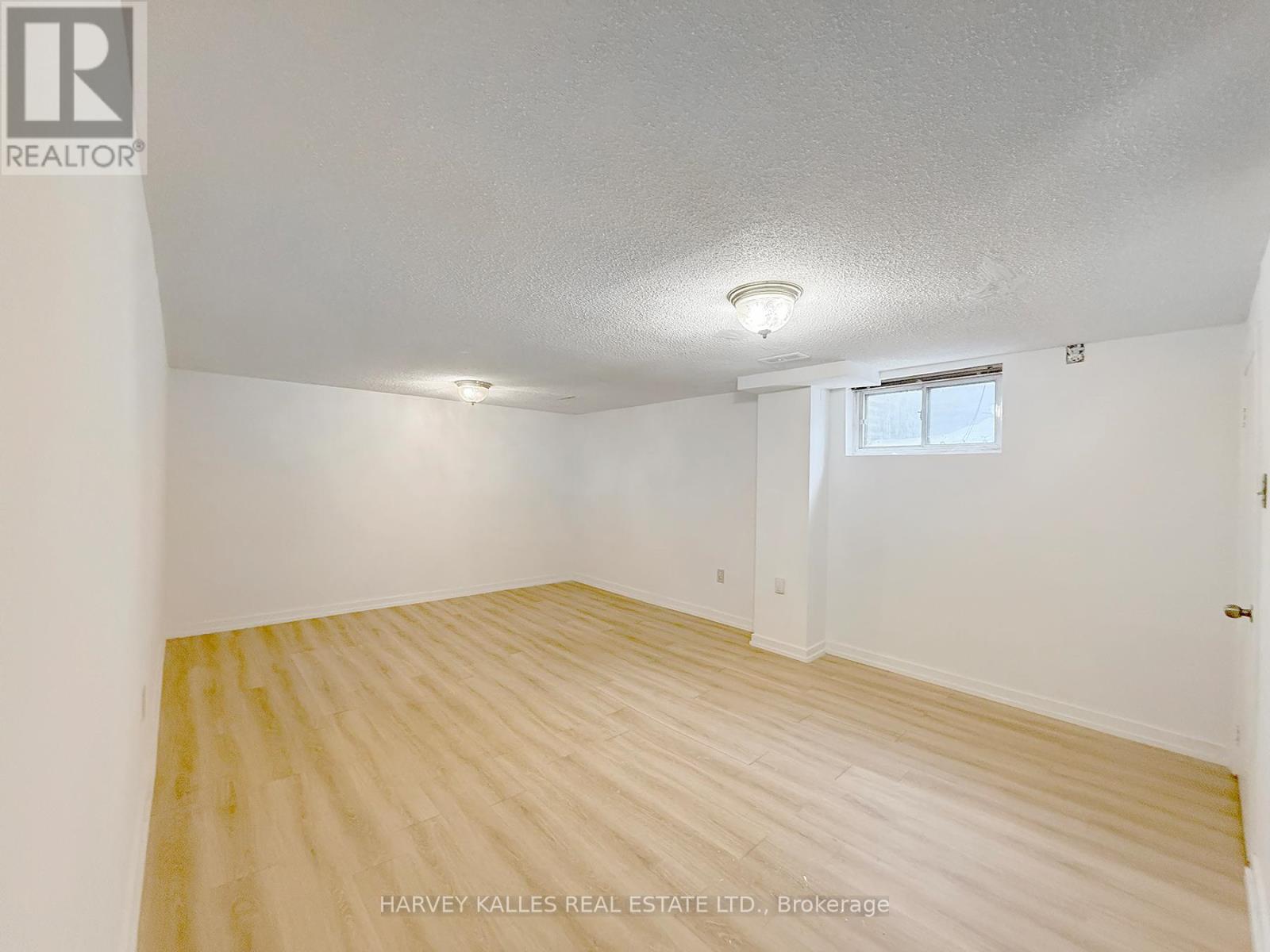 214 Dixon Road, Toronto, Ontario  M9P 2M1 - Photo 17 - W12916084