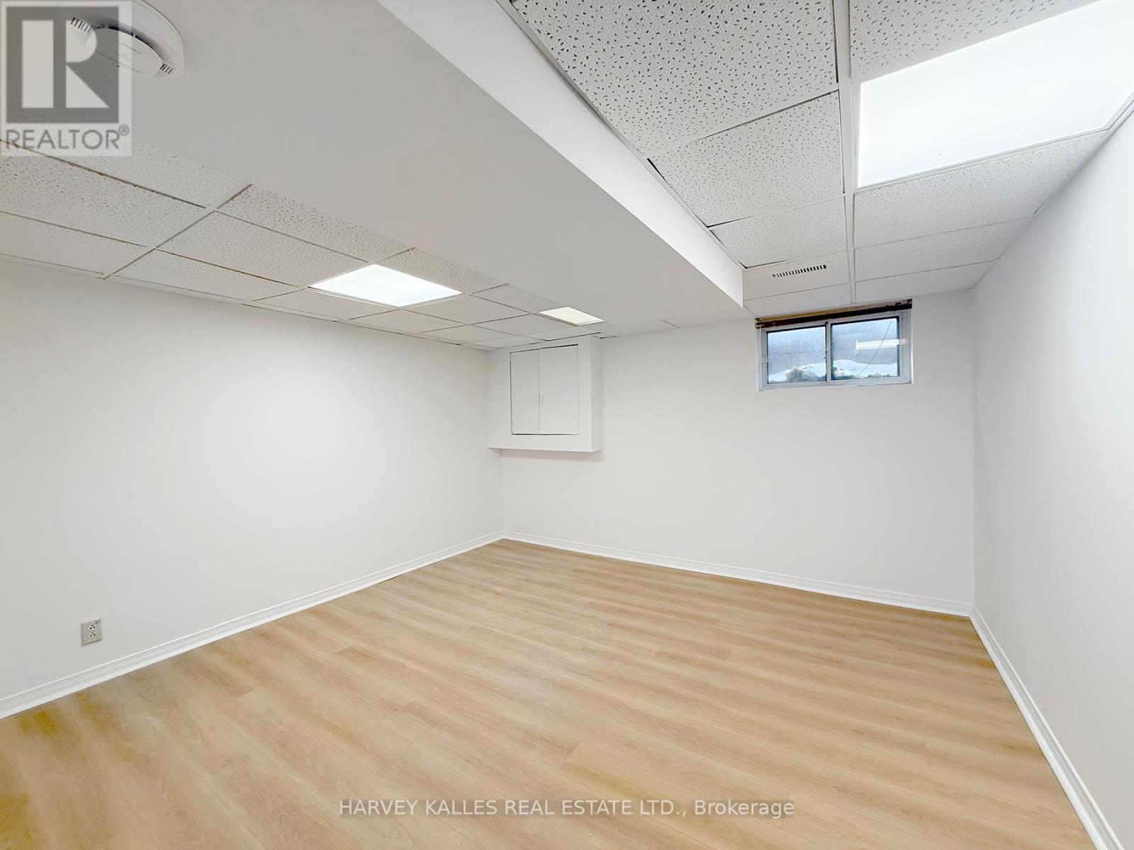 214 Dixon Road, Toronto, Ontario  M9P 2M1 - Photo 18 - W12916084