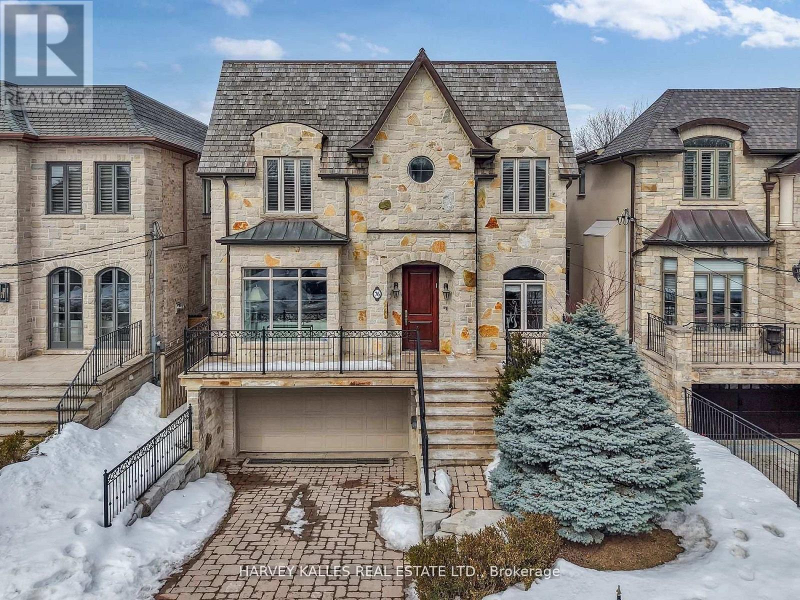 76 DUNBLAINE AVENUE, Toronto, Ontario