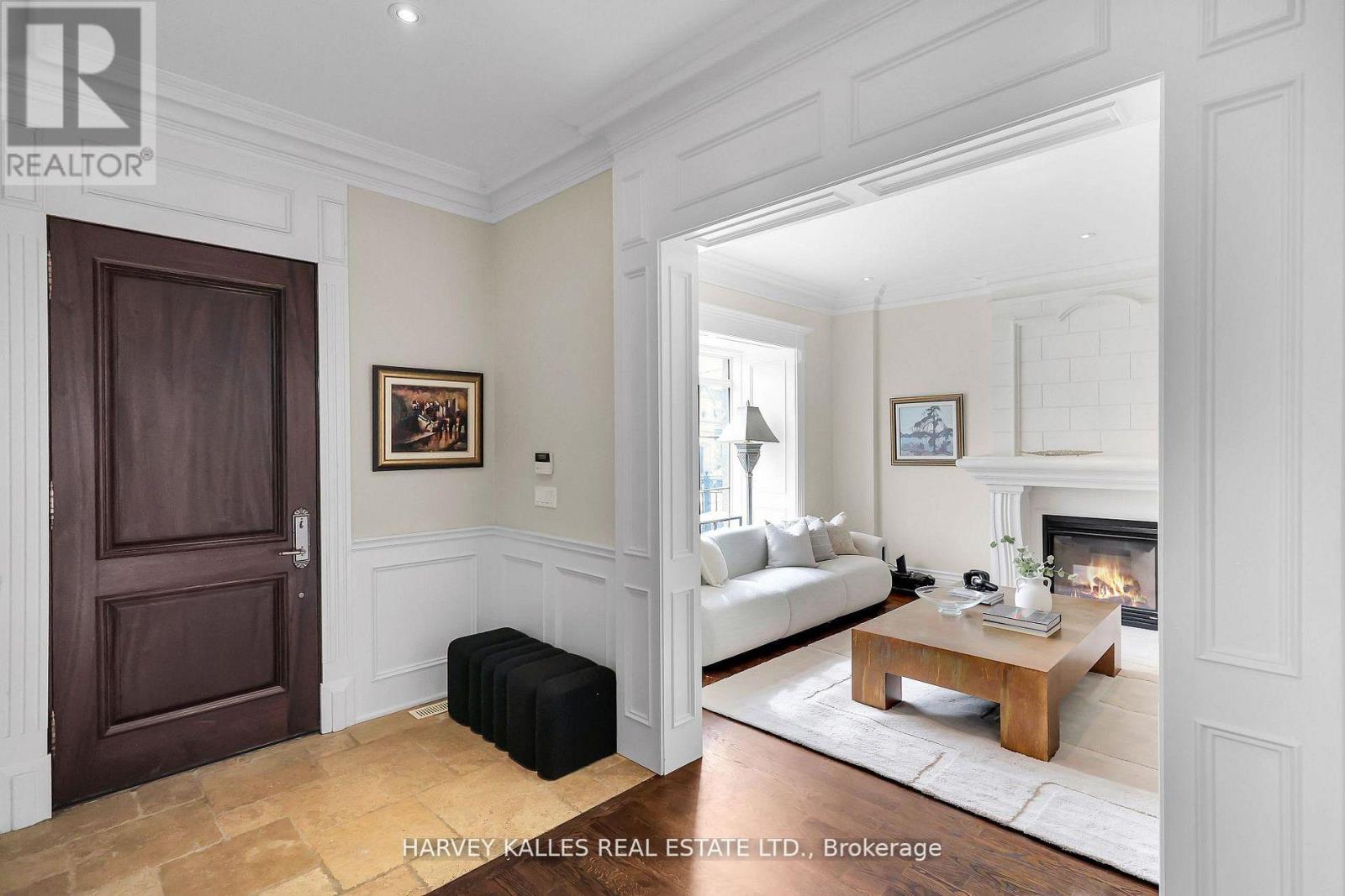 76 Dunblaine Avenue, Toronto, Ontario  M5M 2S1 - Photo 4 - C12916510