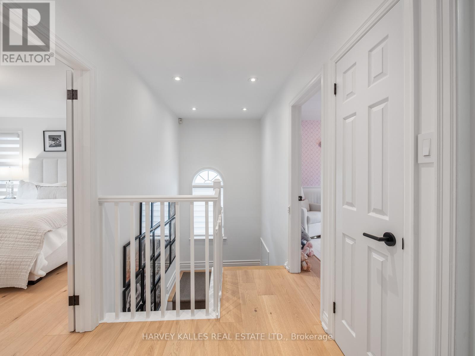 431 Douglas Avenue, Toronto, Ontario  M5M 1H3 - Photo 17 - C12918004