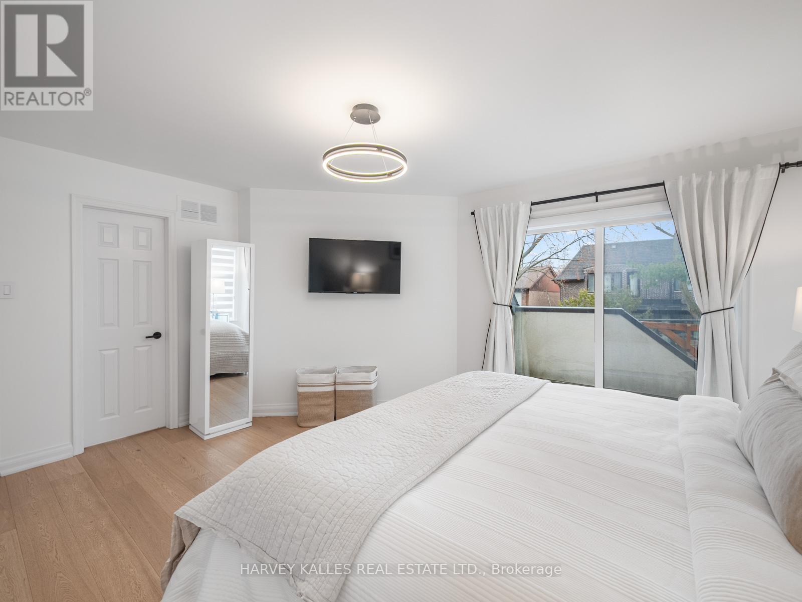 431 Douglas Avenue, Toronto, Ontario  M5M 1H3 - Photo 19 - C12918004