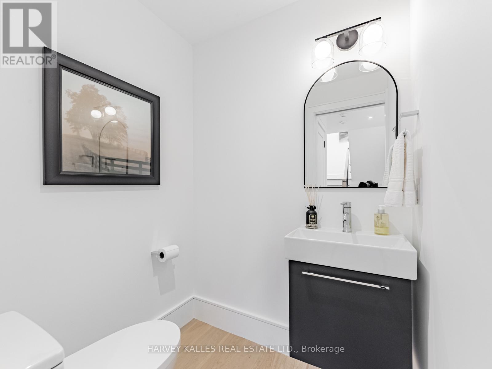 379 Winona Drive, Toronto, Ontario  M6C 3T4 - Photo 15 - C12918264