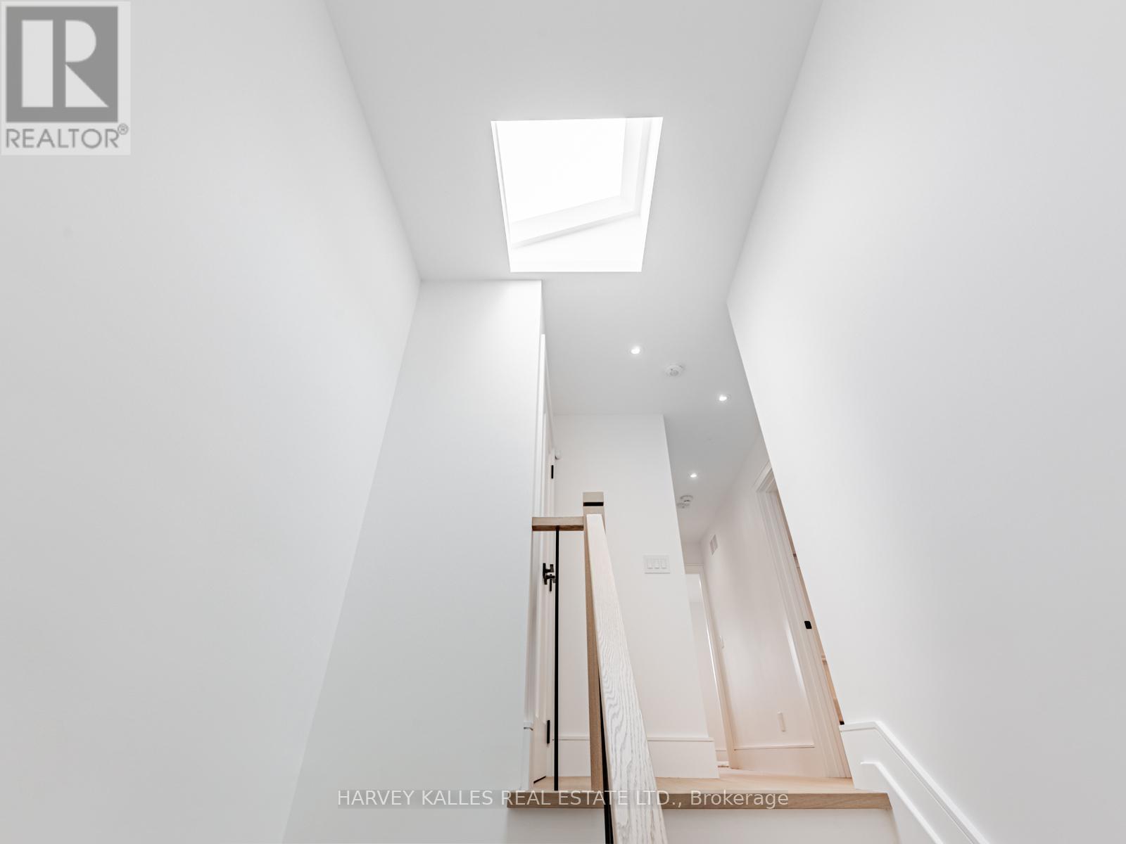 379 Winona Drive, Toronto, Ontario  M6C 3T4 - Photo 16 - C12918264