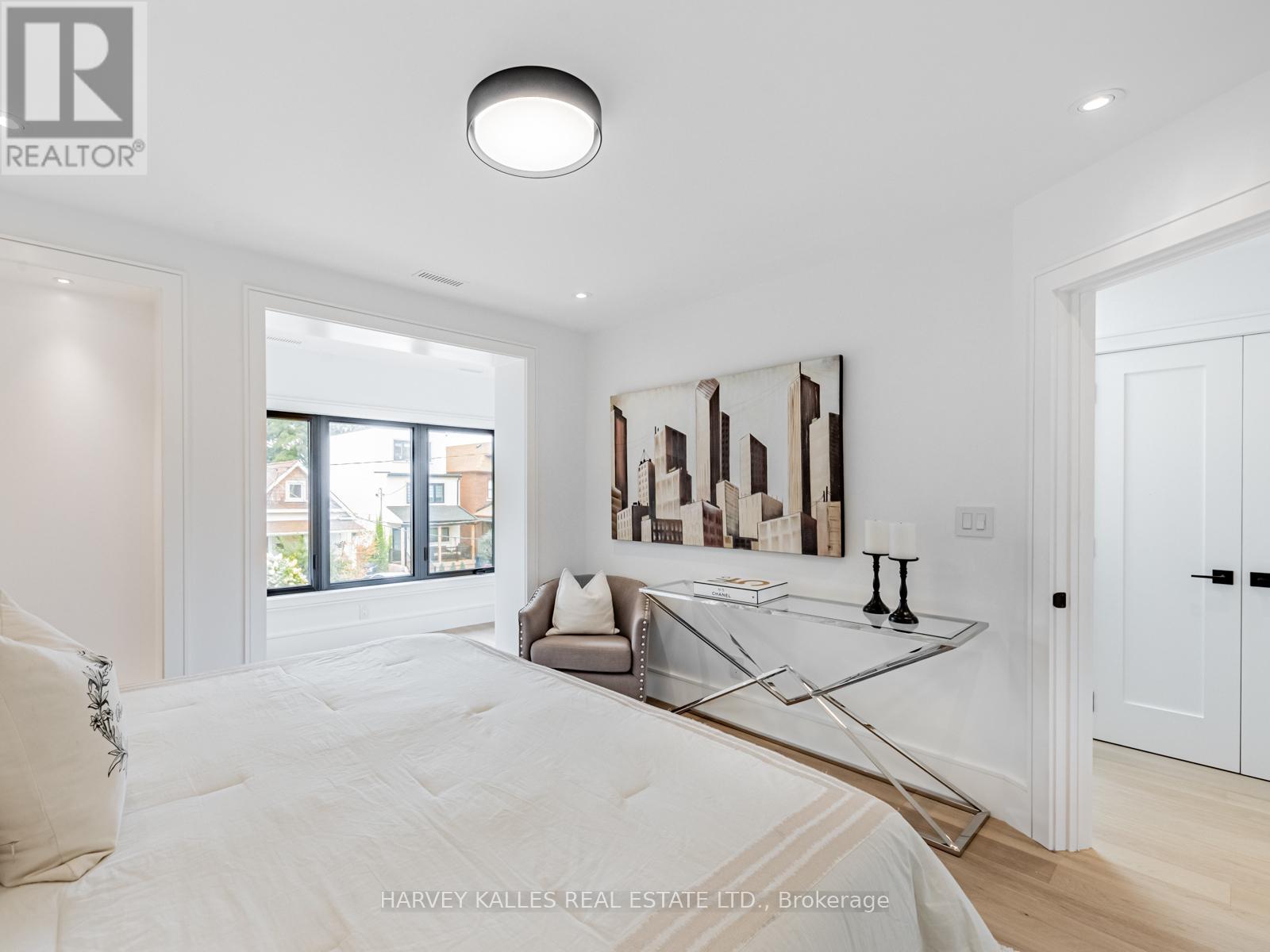 379 Winona Drive, Toronto, Ontario  M6C 3T4 - Photo 18 - C12918264