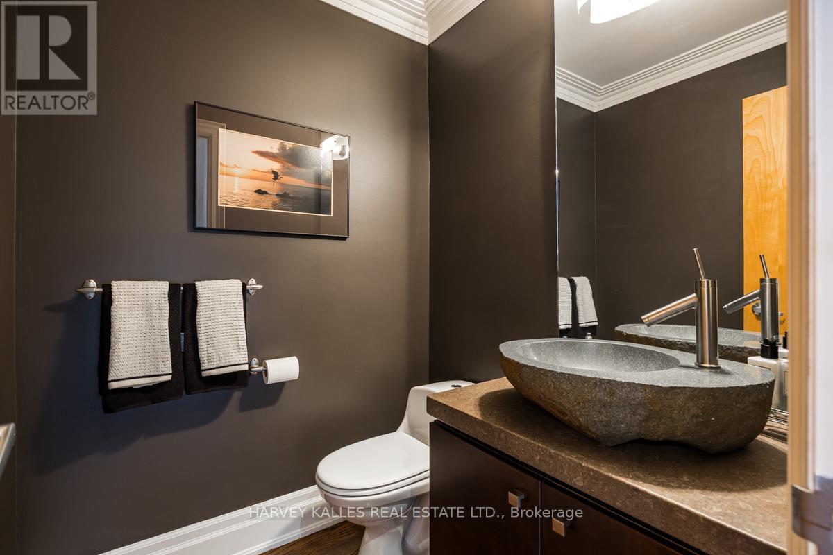 85 Kimbark Boulevard, Toronto, Ontario M5N 2X9 - Photo 15 - C12918472